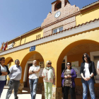 Carrasco, con el equipo de Gobierno del Ayuntamiento de Bercianos del Páramo.
