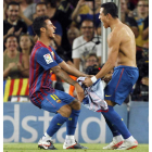 Alexis Sánchez, derecha, celebra con Thiago un gol culé.