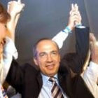 El candidato conservador, Felipe Calderón, se proclamó vencedor de las elecciones