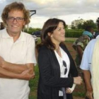 Roque Pascual y Albert Vilalta, en compañía de la secretaria de Estado de Cooperación Internacional.