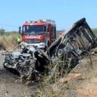Estado en el que quedaron los dos coches implicados en el primer siniestro