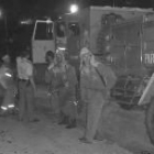 Trabajadores forestales desplazados a Losada para apagar el incendio dialogan con la Guardia Civil