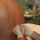 Imagen de un paciente de la unidad del dolor.