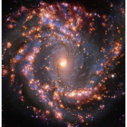 Imágenes de galaxias cercanas que parecen coloridos fuegos artificiales cósmicos. EFE