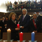 Luis del Olmo aguarda solemne el momento de su plegaria literaria junto al alcalde de Valverde, David Fernández