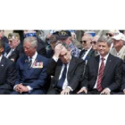 Desde la izquierda: Obama, Carlos de Inglaterra, Brown, Harper y Sarkozy, en la ceremonia