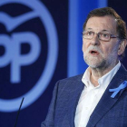 El líder del PP y presidente del Gobierno en funciones tilda el acuerdo PSOE-C's de "un torpedo en la línea de flotación" de la recuperación.