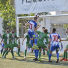 Un momento del partido disputado ayer entre el Cornellá y la Deportiva