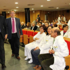 El consejero de Sanidad se reúne con los directores médicos y supervisoras de Enfermería.