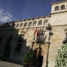 Los cuarenta aspirantes que consiguieron la plaza llevan ya semanas en su puesto en distintos servic