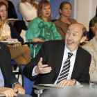 Zapatero, Rubalcaba y Blanco, ayer, en el Comité Federal del PSOE celebrado en Madrid.