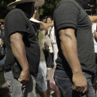 Un grupo de autodefensa del estado de Guerrero con varios detenidos.