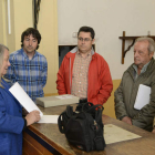 El alcalde y los responsables del proyecto firmaron ayer el convenio de colaboración. ACACIO