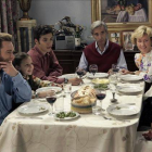 La familia Alcántara en una escena de la serie.