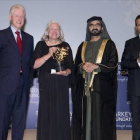 La profesora estadounidense, Nancie Atwell, en el centro, ganadora del premio Nobel de los profesores en su edición del 2015.