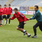 Javier Orodea, durante un entrenamiento de la Cultural en el Reino. SECUNDINO PÉREZ