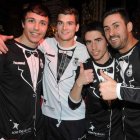Los jugadores de la Cultural lucen el esmoquin.