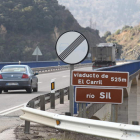El viaducto de El Carril, en la N-120, visto desde el enlace de Requejo que mantendrá la A-76.