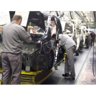 La factoría de montaje de Renault en Valladolid también ha contribuido al récord de beneficio del gigante francés. RUBÉN CACHO