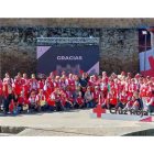 Un nutrido grupo de personas voluntarias de Cruz Roja se reunieron ayer en Valencia de Don Juan. ACACIO