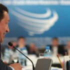 Hugo Chávez, durante su exposición en la sesión plenaria de la cumbre de mandatarios del Unasur.