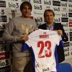 Ignasi Miquel, junto a Carlos Lasheras en el acto de presentación como deportivista.