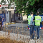 Los alumnos tuvieron que acceder por otra puerta para no ver el cadáver.