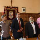 Presentación, ayer, en el Ayuntamiento de Palencia, de los pregoneros de San Antolín.