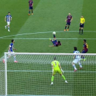 'Zona zàping' recuerda la espectacular volea de  Pedro frente a la Real Sociedad.