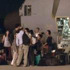 Los cooperantes a su llegada a la base militar de Torrejón.