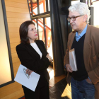 Misericordia Bello y Pablo Salgado renovaron ayer el convenio en la sede de la DO. L. DE LA MATA