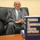 Ovidio Franco Rodríguez, autor del libro «Permiso de conducción por puntos impresos».