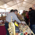 El mercadillo de artesanía y segunda mano se visitó durante toda la jornada de ayer.  PLANILLO