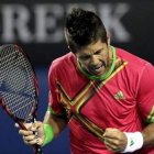 Verdasco lo celebra tras vencer al alemán Rainer Schuettler.