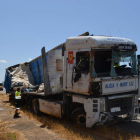 El tráfico quedó reanudado después de que se retirara el camión de la calzada. MEDINA