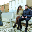 Diana Verdejo y Jonatan Ordóñez aún tienen que visitar un millar de pueblos.