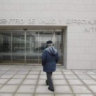 El centro abrió en febrero de 2013 y aún no cuenta con todas las especialidades comprometidas. J.F.