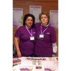 Belén Díez y Ana Rosa Alvaraz, presidenta de la asociación. DL