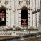 El campanario después del desprendimiento.