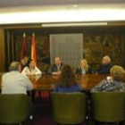 María Rodríguez, Vicente Canuria y los representantes de los vecinos de León y Asturias