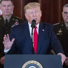 Trump anunció nuevas sanciones contra Irán rodeado de su cúpula militar.