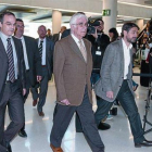 Daniel Osàcar, arropado por Jordi Turull y Oriol Pujol, a su llegada a la Ciutat de la Justícia en su citación como imputado por el 'caso Palau' en una foto de archivo.