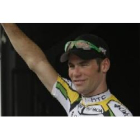 Cavendish hace un gesto de victoria tras la etapa de hoy