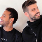 Neymar y Piqué, en un momento de la entrevista.