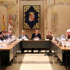 El consejero de Educación, Fernando Rey, preside el grupo de trabajo sobre el mapa de titulaciones.