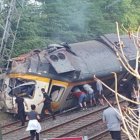 Imagen del descarrilamiento del tren en Pontevedra.
