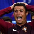 Cristiano Ronaldo celebra el triunfo de Portugal en la Eurocopa de Francia del 2016.