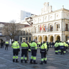 Los trabajadores de limpieza estuvieron en el Pleno. MARCIANO PÉREZ