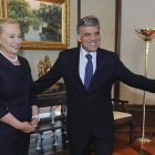 Hillary Clinton, junto al presidente turco, Abdulah Gül.