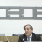 El presidente de la Ceoe, Juan Rosell, admite que Cataluña tiene un problema de financiación.